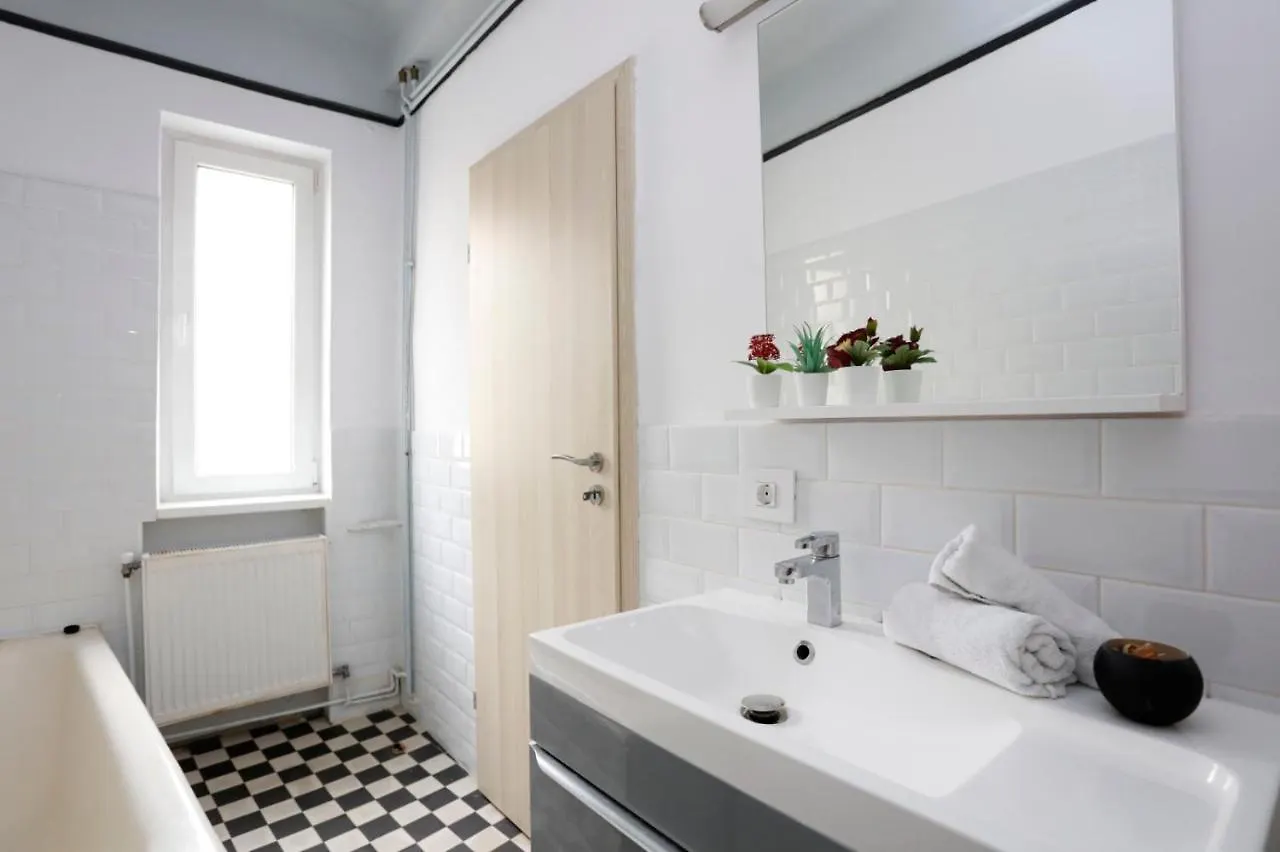 Traditional Modern 3 Bedroom Apartment In Center Bukarest 0*,  Rumænien