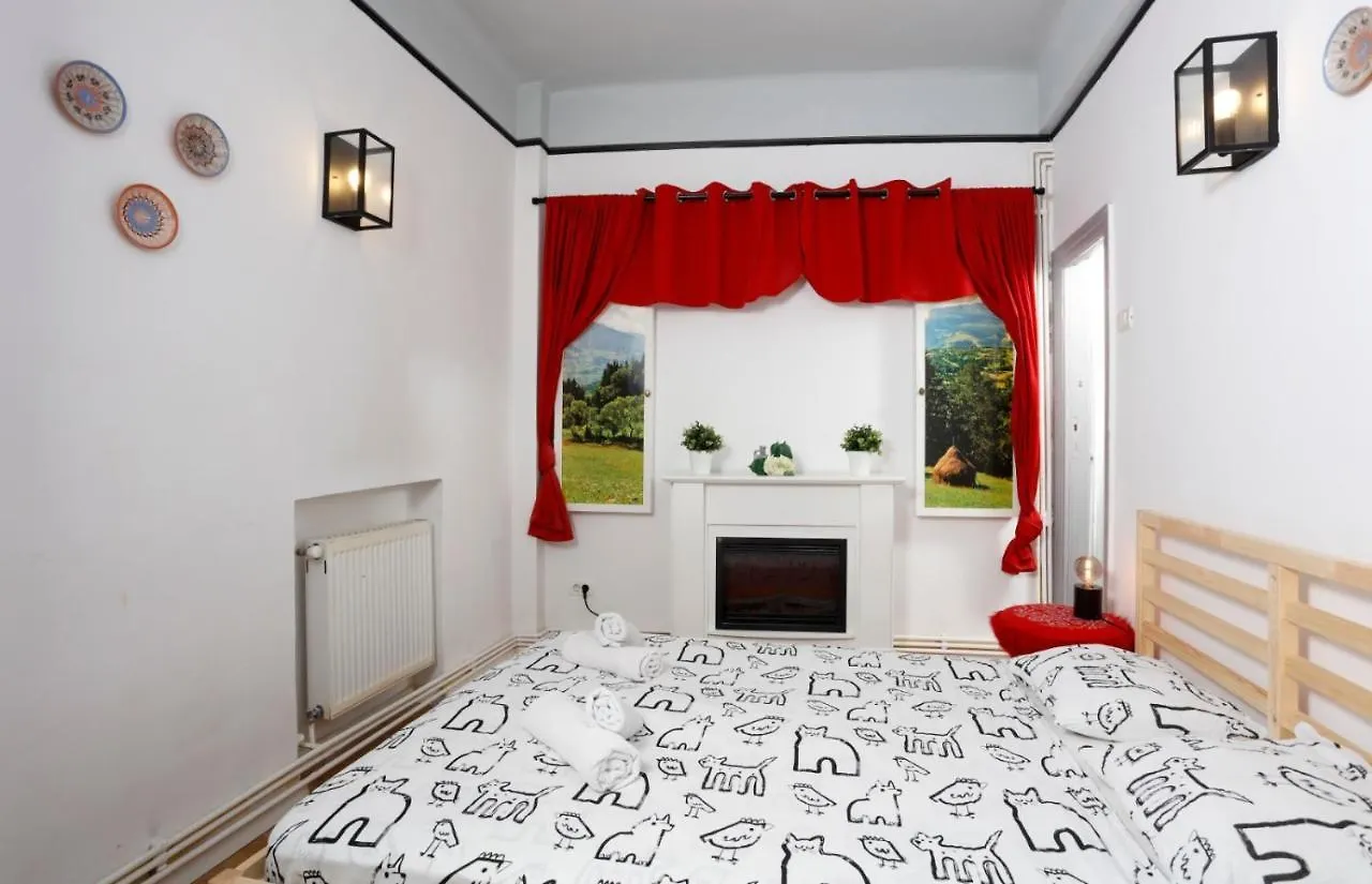 Traditional Modern 3 Bedroom Apartment In Center Bukarest
